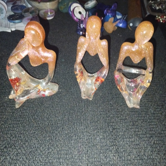 Handmade Other - Epoxy Resin Thinker Statues W/Dried Flowers